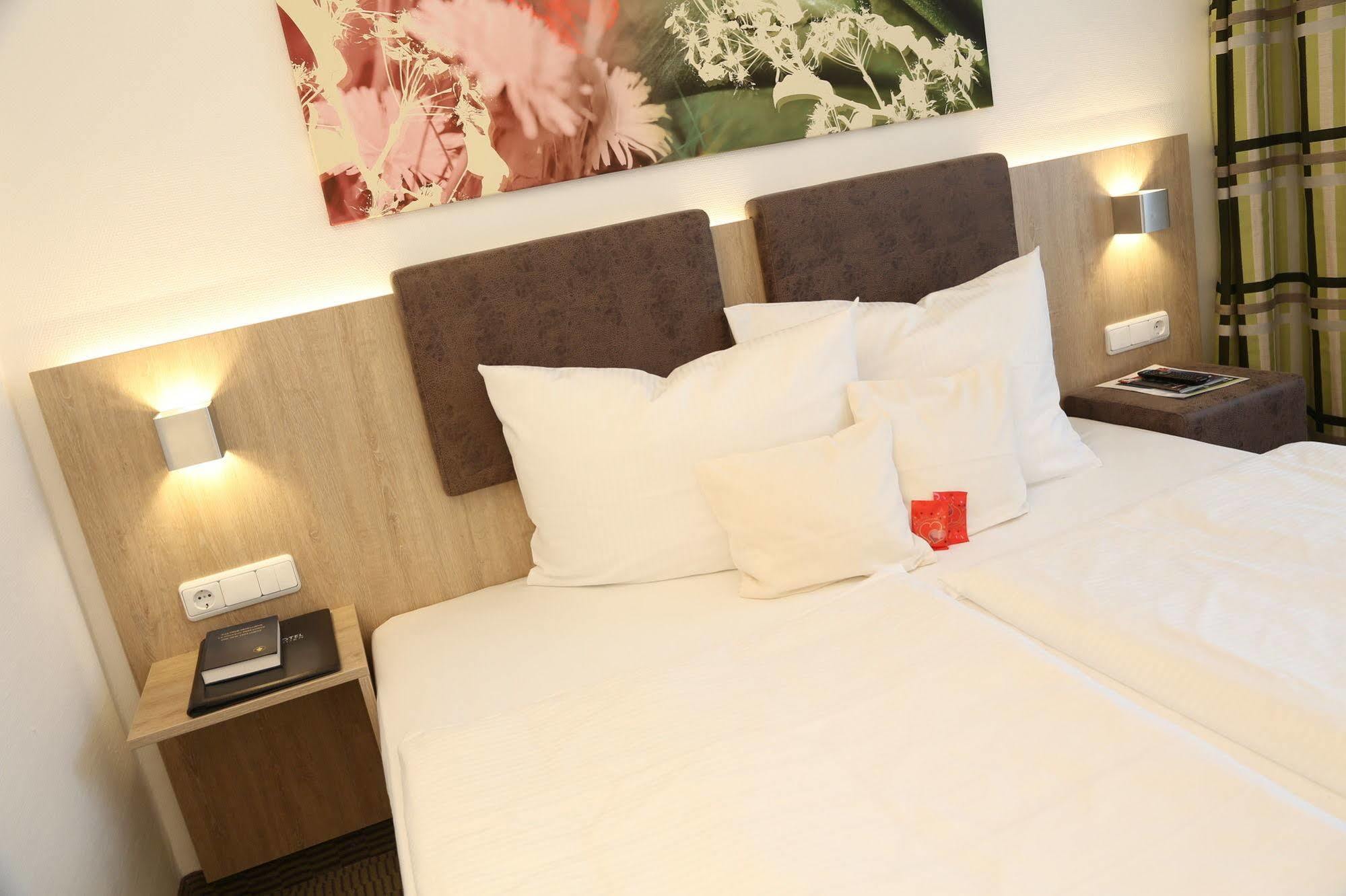 Central Hotel Eschborn Eksteriør bilde